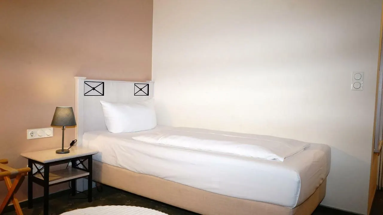****  Entree Gross Borstel Garni Hotel Hamburg Niemcy